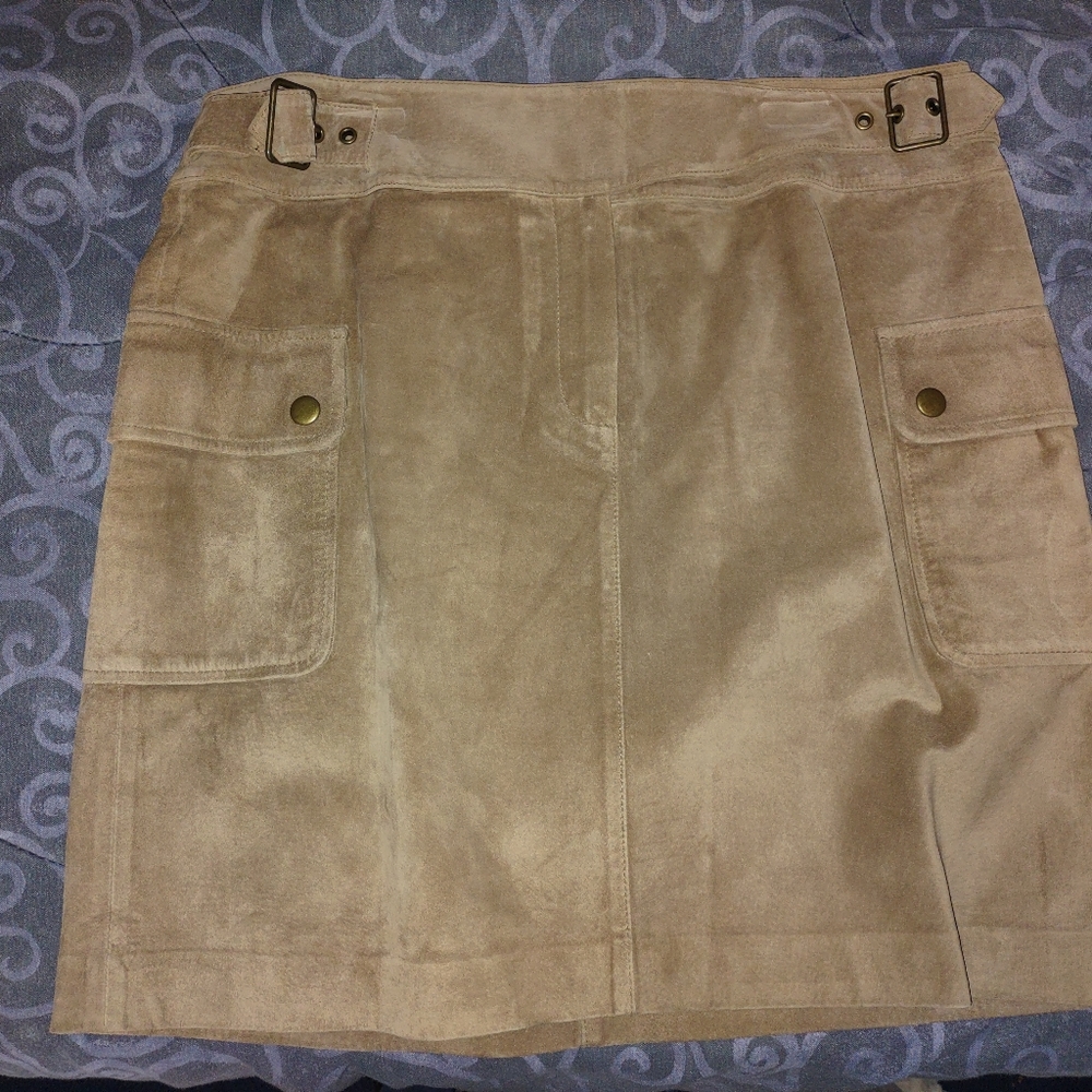 Beautiful tan vintage mini skirt